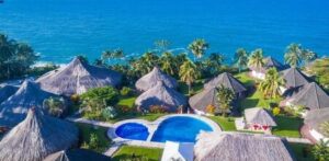 donde alojarse en matina los mejores moteles cerca de la playa en costa rica