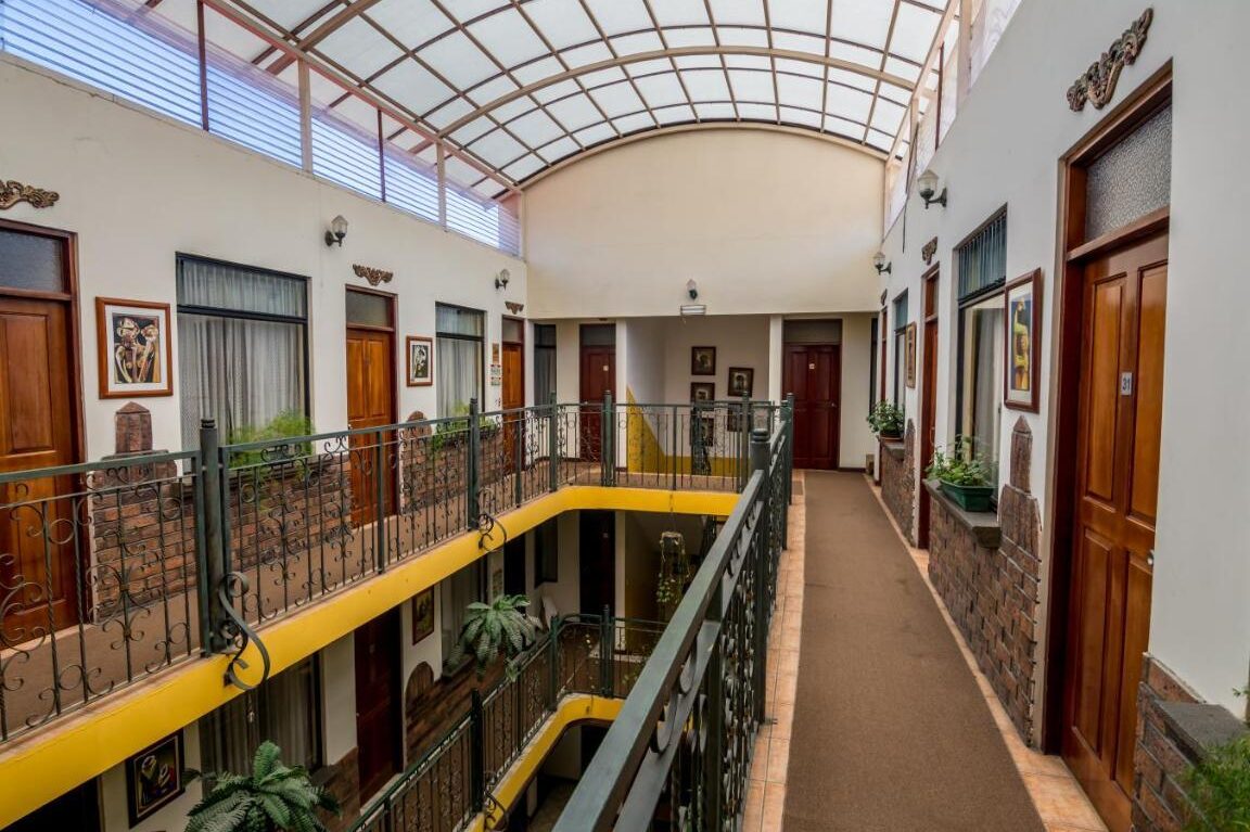 hotel amon real